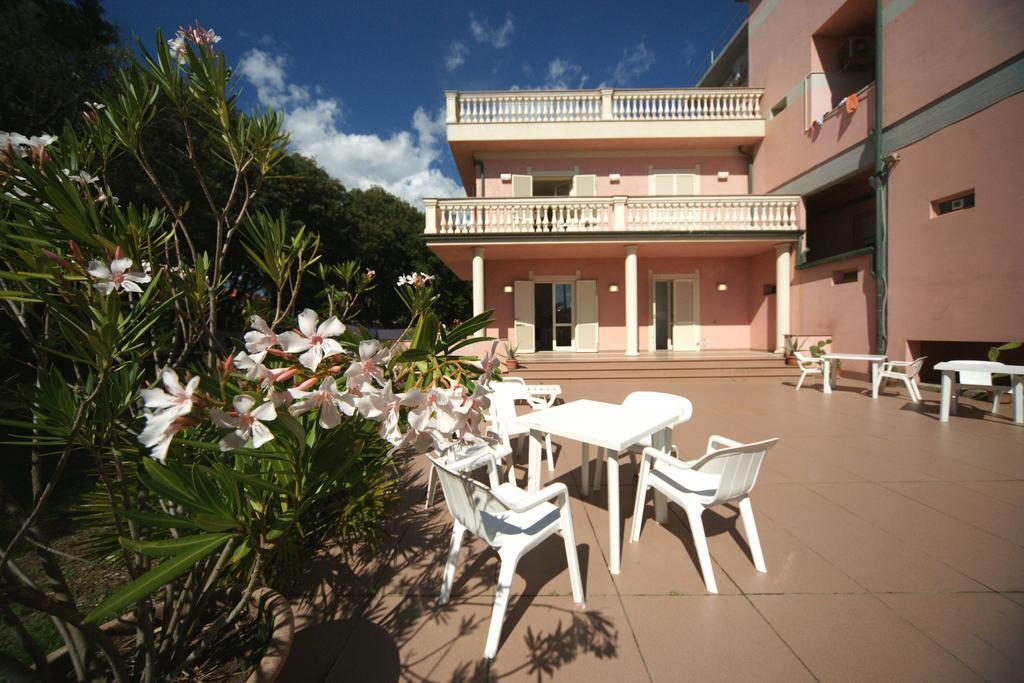 Hotel Happy Marina di Pietrasanta Exterior photo