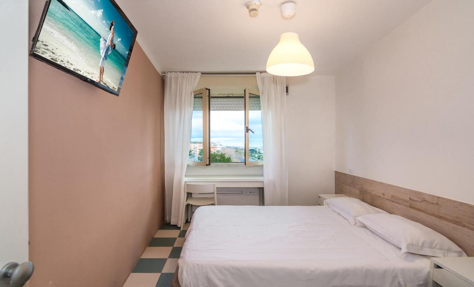 Hotel Happy Marina di Pietrasanta Exterior photo