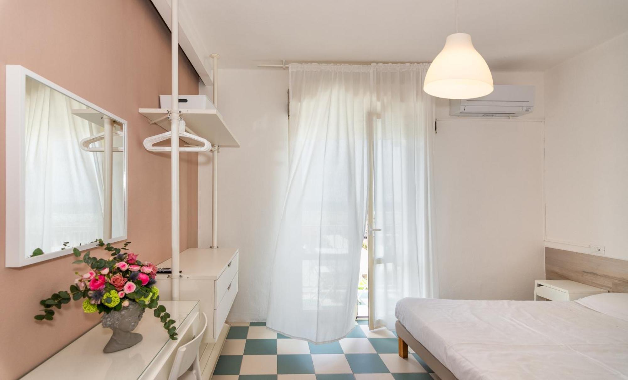 Hotel Happy Marina di Pietrasanta Exterior photo